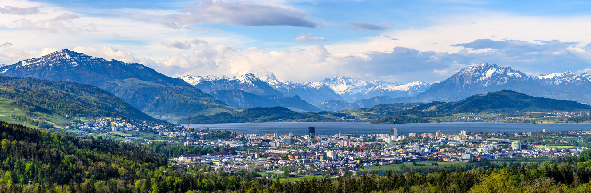 Zug, Zugersee und Alpen
